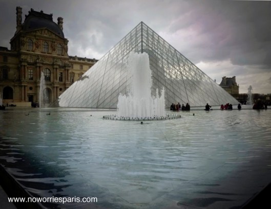 louvre_pyramid